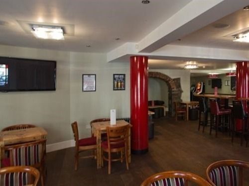 Cambrian Inn Tredegar Bagian luar foto
