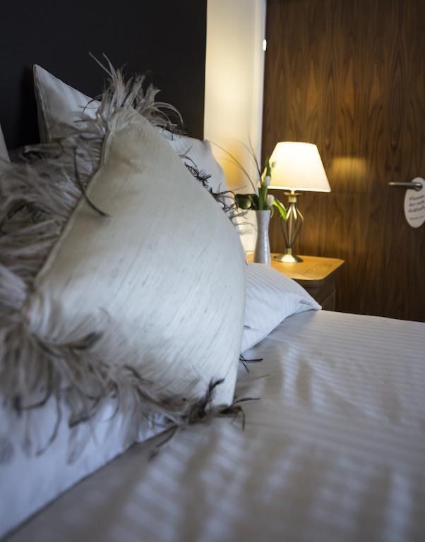 Cambrian Inn Tredegar Bagian luar foto